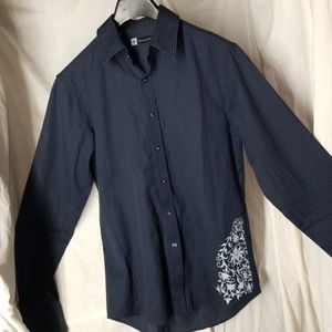 LevelTen Medium Long Sleeve Shirt